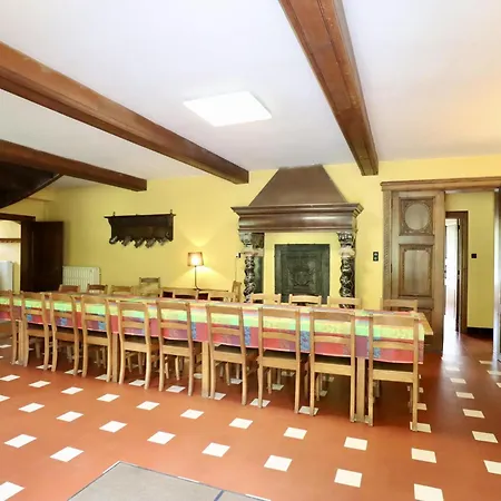 La Dependance Du Chateau *